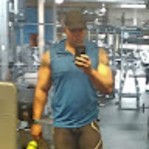 Raphael Smith - Poshmark Profile Picture of Raphael Smith (@fel14219) on Poshmark