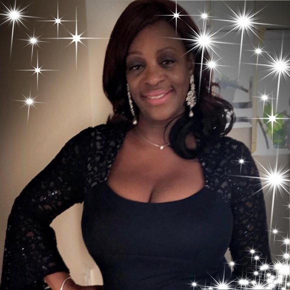Profile Picture of Denise Daley (@naomidaley) on Poshmark