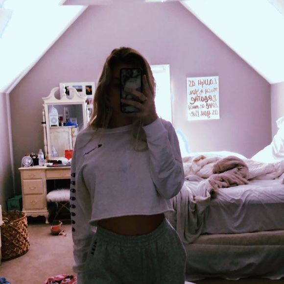 Profile Picture of Carlie Crouch (@carliepcrouch) on Poshmark