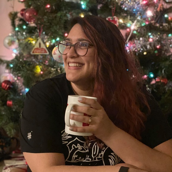 Profile Picture of Daniela Sinner (@danielasinner) on Poshmark