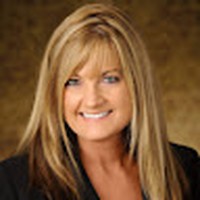 Profile Picture of Julie Hacker (@julie-hacker-10) on Quora