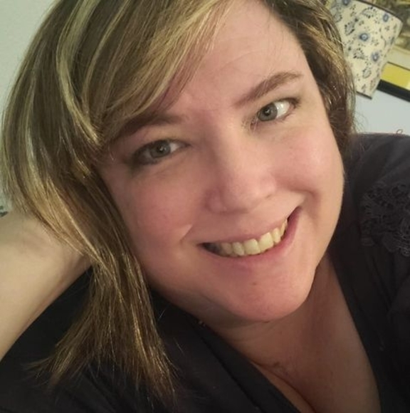 Profile Picture of Melisa Billows (@misscttn) on Poshmark