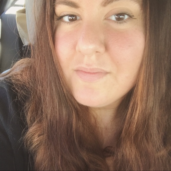 Profile Picture of Jen Toslu (@jtoslu) on Poshmark