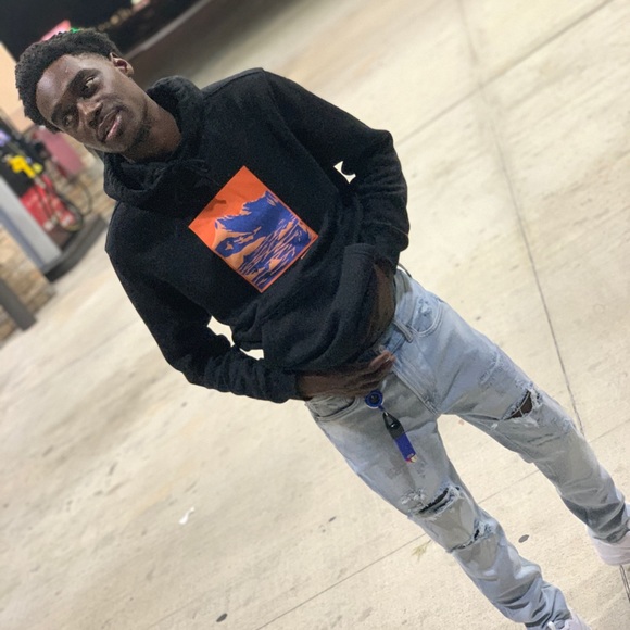 Profile Picture of King Britos (@kingbritos561) on Poshmark