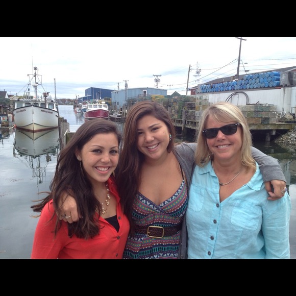 Lynda Tanabe - Poshmark Profile Picture of Lynda Tanabe (@ltanabe) on Poshmark