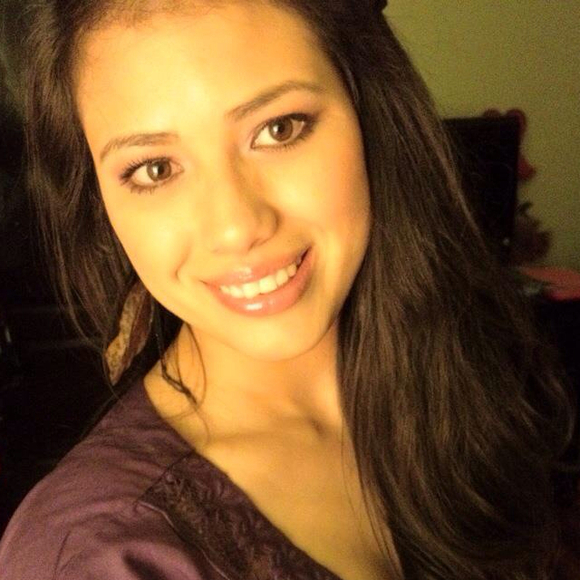 Profile Picture of April Jimenez (@aprilannette) on Poshmark