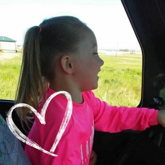 Profile Picture of Laurie Giffey (@llgiffey) on Poshmark