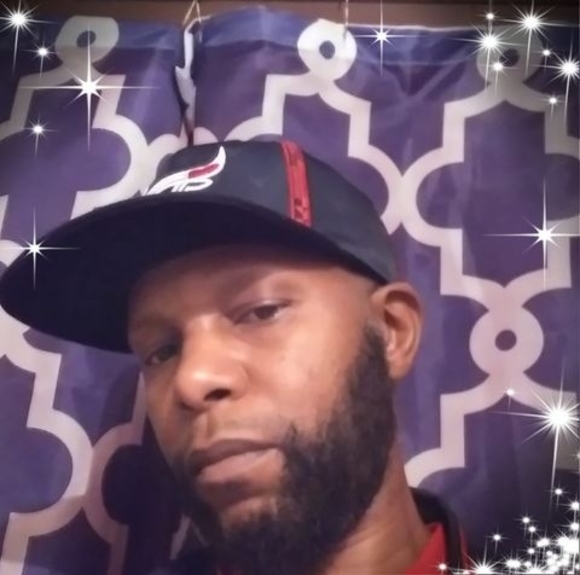 Profile Picture of Mark Mack (@markmack875) on Poshmark