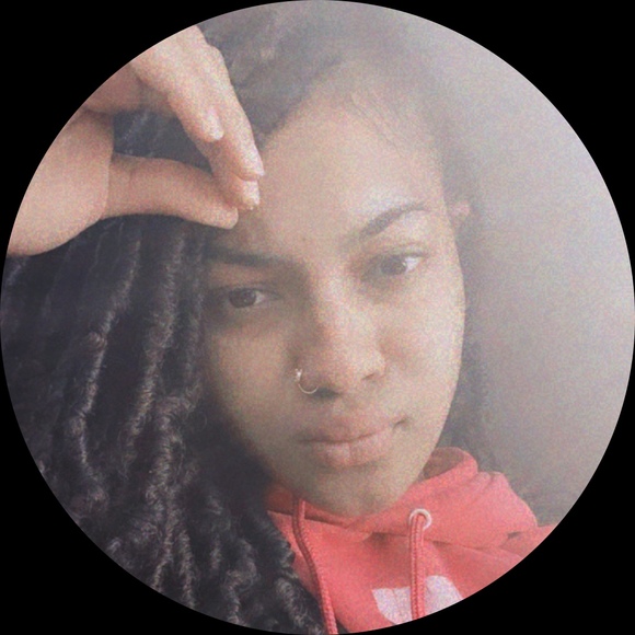 Profile Picture of Mekiyla Kerley (@kiiylaaa) on Poshmark
