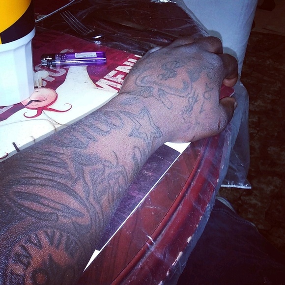 Profile Picture of Tony Hawk (@rexsav) on Poshmark