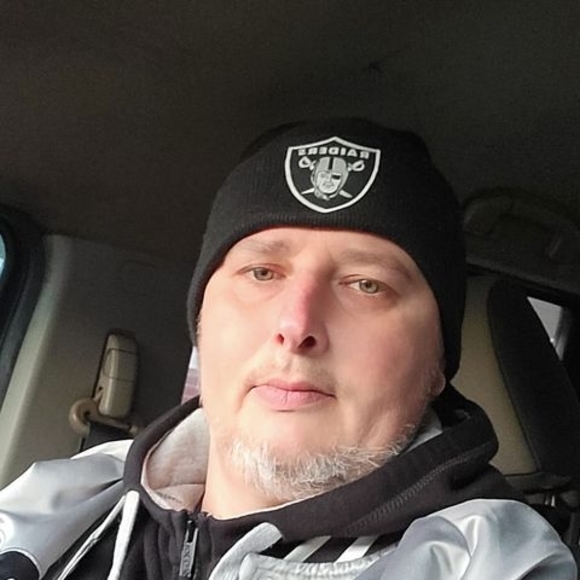 Profile Picture of Shawn Duncan (@panic2099) on Poshmark