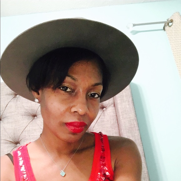 Profile Picture of Belinda Johnson (@brownsugar0505) on Poshmark