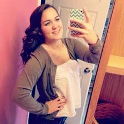 Profile Picture of Alina Edwards (@alinaedd) on Twitter