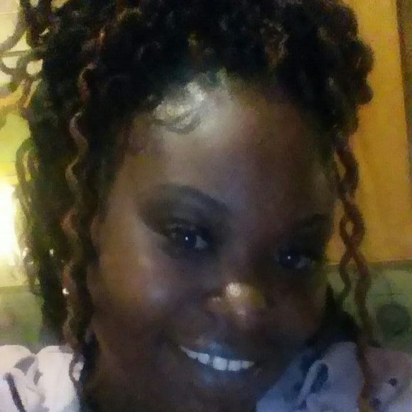 Profile Picture of Sherlonda Rogers (@sherlondar) on Poshmark