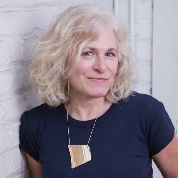 Profile Picture of Catherine Caravette (@ccaravette) on Poshmark