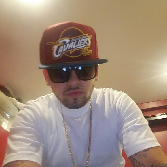 Jerimy Otero - Poshmark Profile Picture of Jerimy Otero (@youngharlemchef) on Poshmark