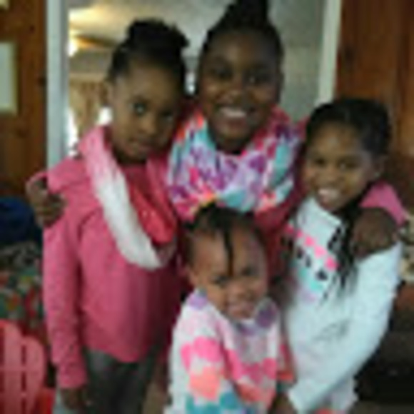 Profile Picture of Original Covers (@sidonney8555) on Poshmark