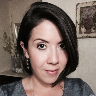 Profile Picture of Amanda Archuleta (@uniquelypeacful) on Twitter