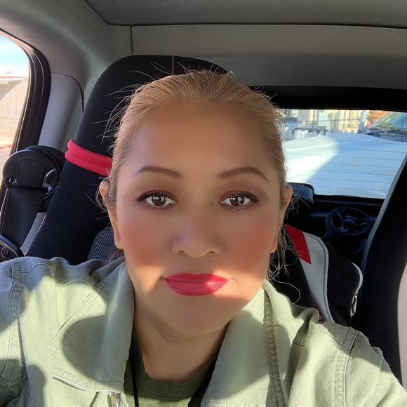 Profile Picture of Julia Pena (@juliejp) on Poshmark