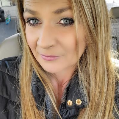 Profile Picture of Just Shauna  🧀 💛 💚 (@ShaunaKeating87) on Twitter