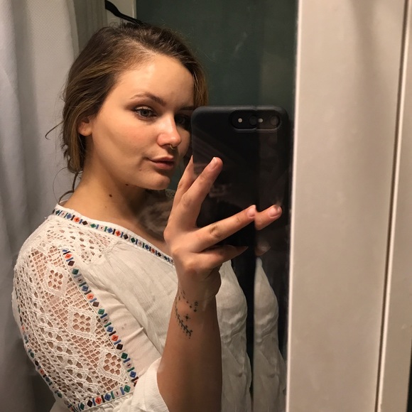 Profile Picture of Sarah Ashenbrener (@sashenbrener) on Poshmark