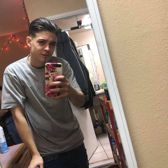 Profile Picture of Evan Coburn (@evancoburn1k) on Poshmark