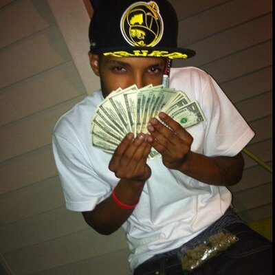 Profile Picture of Chris Duerksen (@smokintoomuch) on Twitter