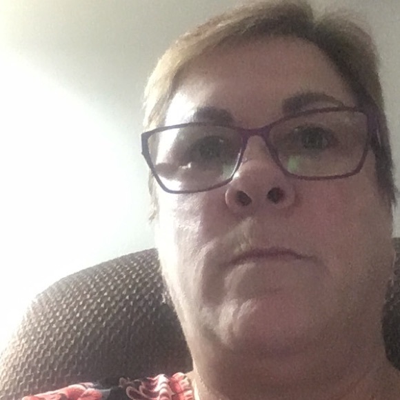 Profile Picture of Shelley Wallenberg (@donkey99605) on Poshmark