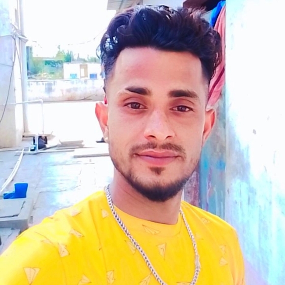 Profile Picture of Ikram Ali (@ia6377132) on Poshmark