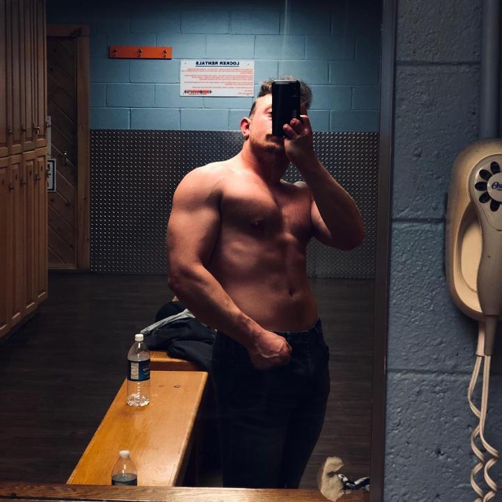 Profile Picture of Matthew Palmer (@@fingerlesspowerlifter) on Tiktok