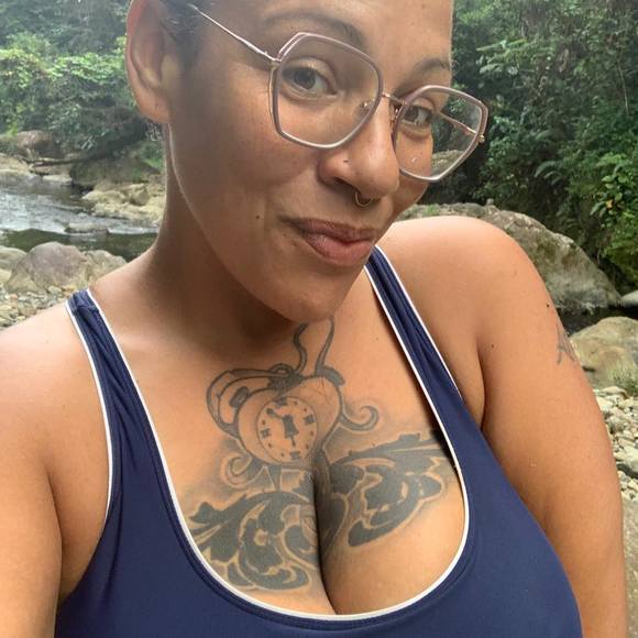 Profile Picture of Ariana Lima (@hippieatl) on Poshmark