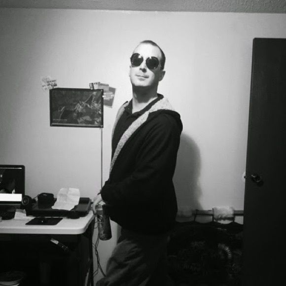 Profile Picture of Steven Grieder (@mindnumb) on Poshmark