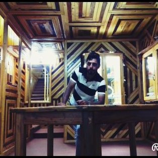 Profile Picture of Agha Jon (@javadjok) on Twitter