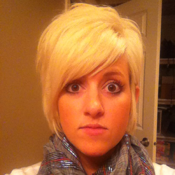 Profile Picture of Chelsie Cornwell (@chels_i_e) on Poshmark