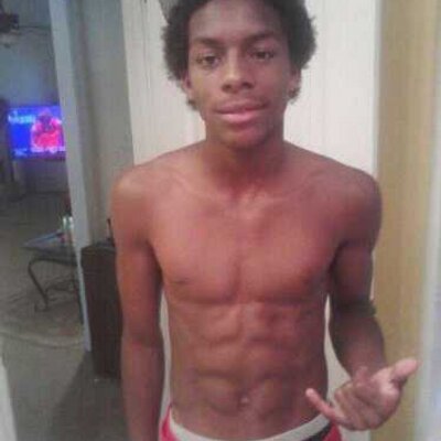 Profile Picture of Devaughn Jones (@Mr_Jones20) on Twitter