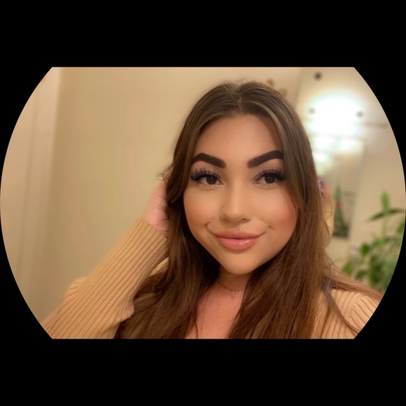 Profile Picture of Jocelyn Brambila (@jocelynbb325) on Poshmark