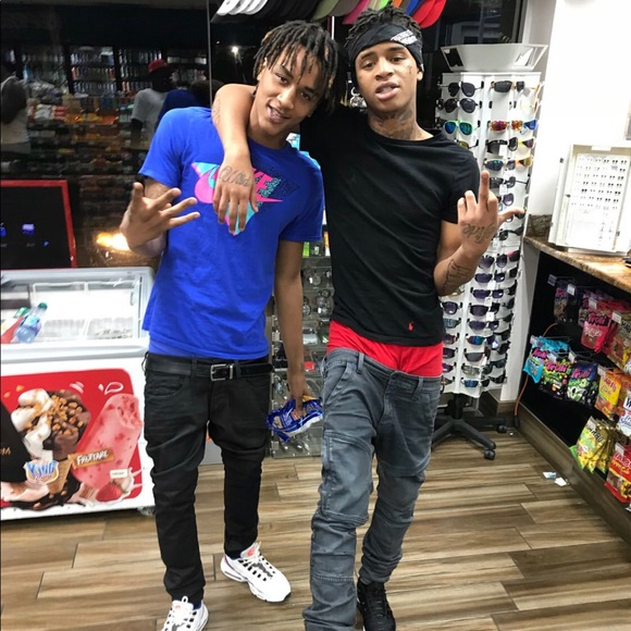 Profile Picture of Demzy Drillz (@d2finnese) on Poshmark