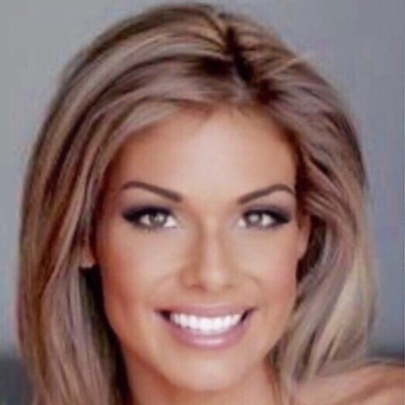 Profile Picture of Gretchen Joines (@gigemgsmith) on Poshmark