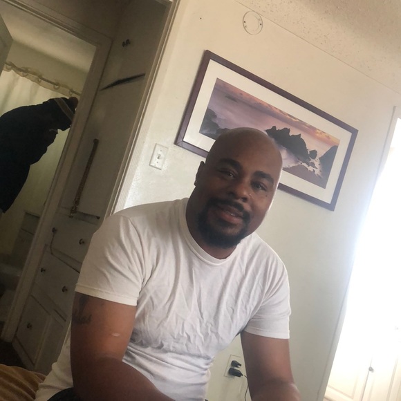 Profile Picture of Jacob Heard (@jacobheard) on Poshmark