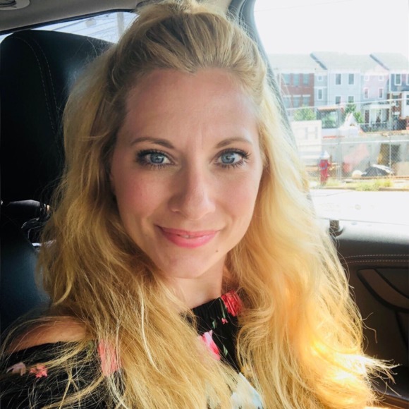 Profile Picture of Wendy Japaz (@wendyjapaz22) on Poshmark