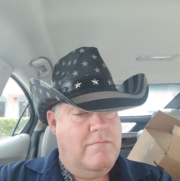 Profile Picture of Steve Herman (@steveherman1970) on Poshmark