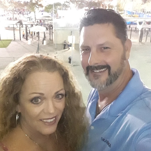 Profile Picture of John Walbert (@jmwalbert) on Poshmark