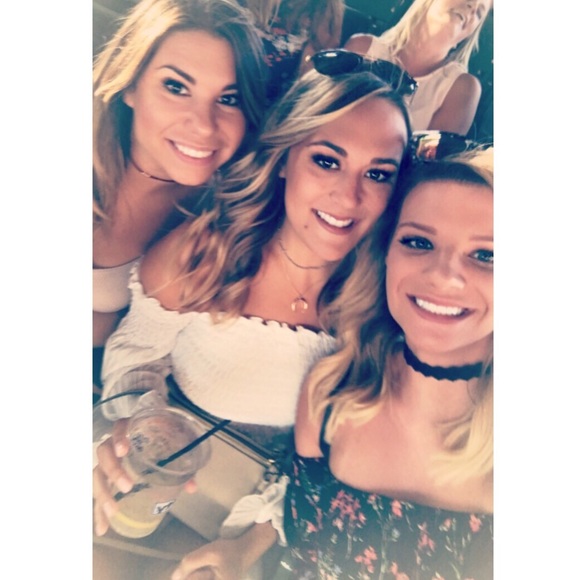 Profile Picture of Rachel Weaverling (@rweaverling) on Poshmark