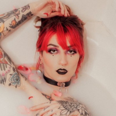 Profile Picture of Taylor O’Neil (@rottentaylor) on Twitter