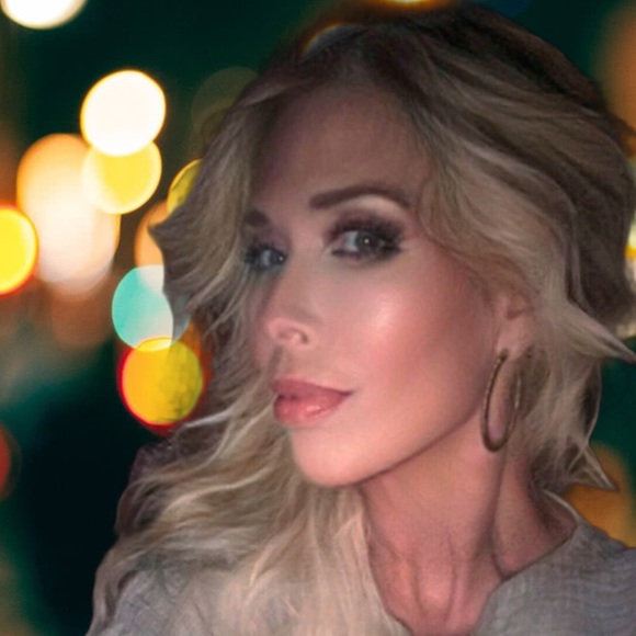 Profile Picture of Melissa Mcmunigal (@heres2life) on Poshmark