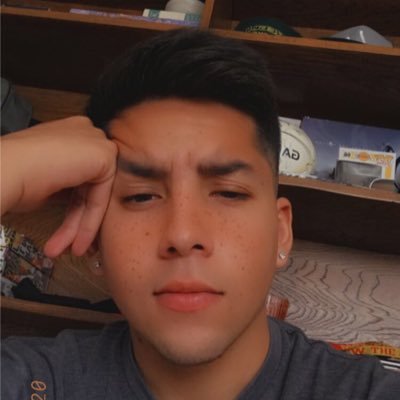 Profile Picture of Jesse (@JesseZaragoza14) on Twitter