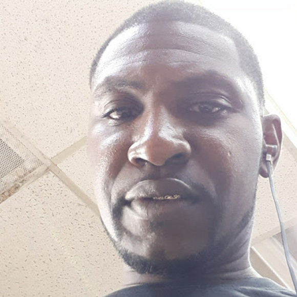 Profile Picture of Victor Allen (@jamesallen0433) on Poshmark