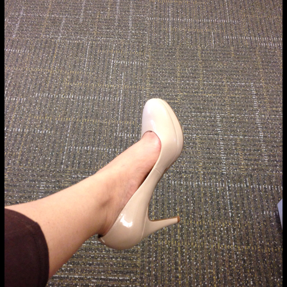 Profile Picture of Nadia Qureshi (@nadiaq03) on Poshmark