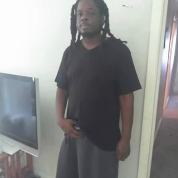 Profile Picture of Dave Brooks (@dave99) on Poshmark