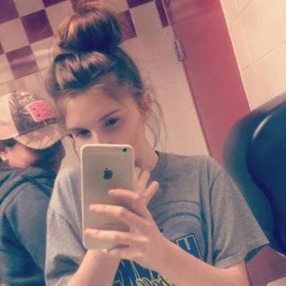 Profile Picture of Hannah Tyree (@alyssatyree17) on Poshmark